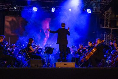20:00  - 21:15 Uhr