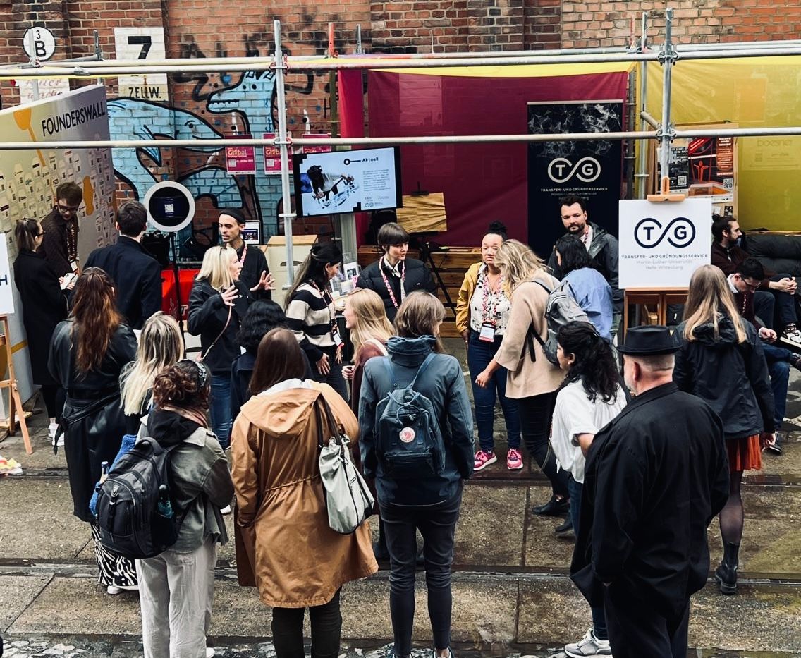 Im Gespräch mit Unternehmer:innen, Coaches, gründungsinteressierten Menschen